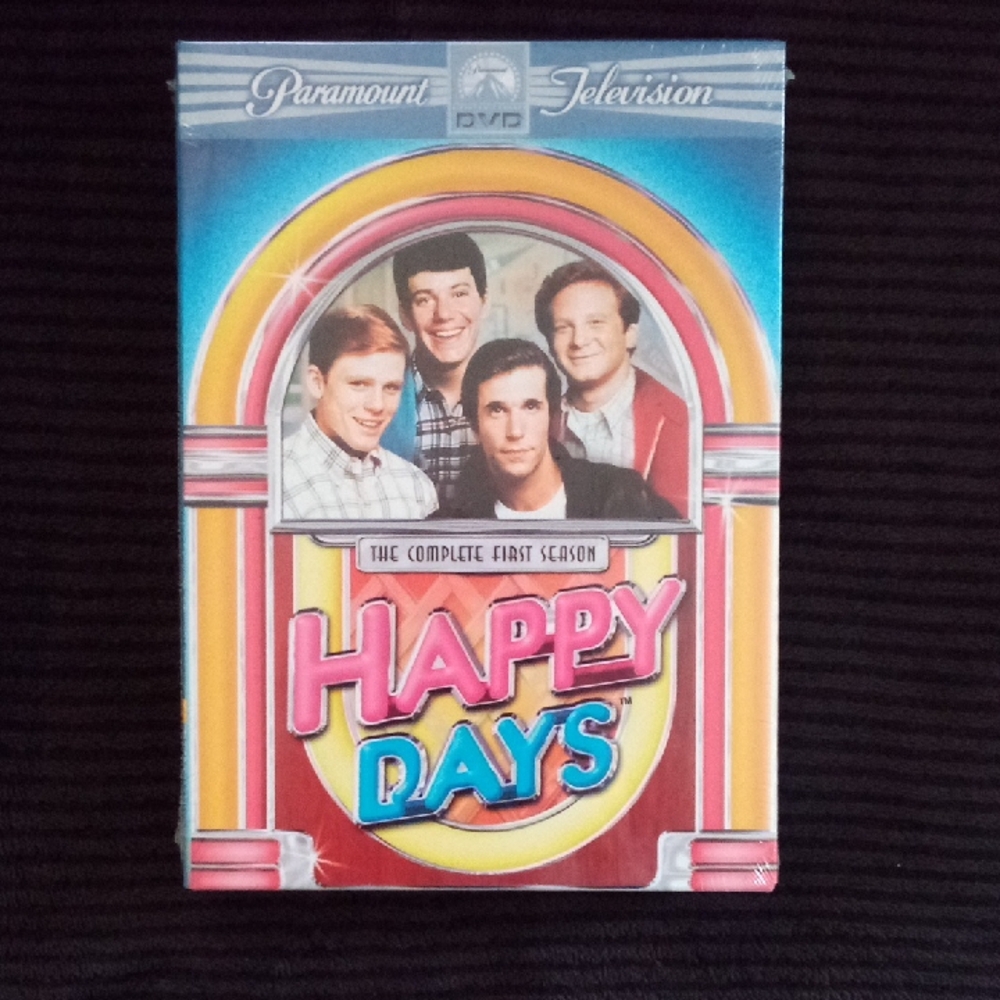 Happy Days: Season One DVD by Paramount - Blue and Pink Cover